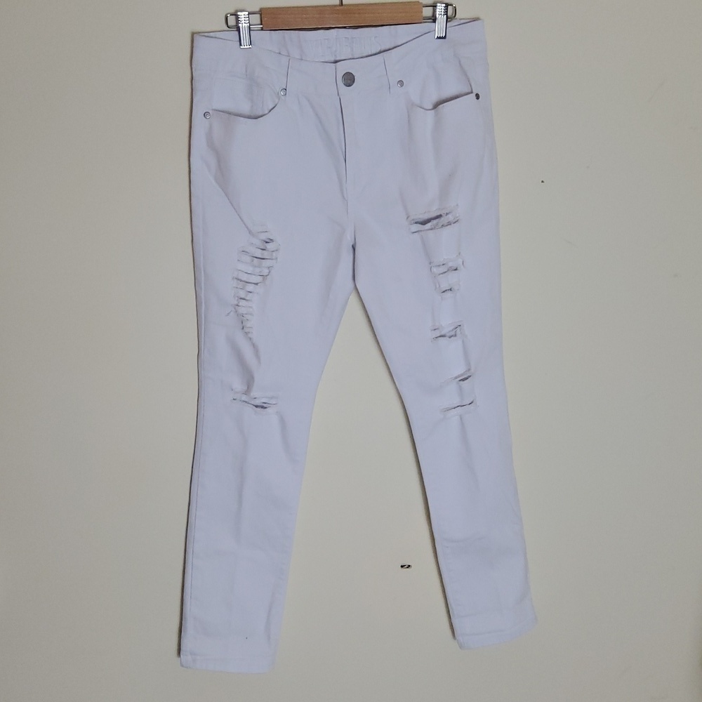 V.I.P JEANS White Distressed Size 13/13
